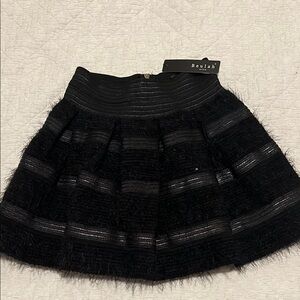 Beulah Black Textured Women's Skirt size M/L